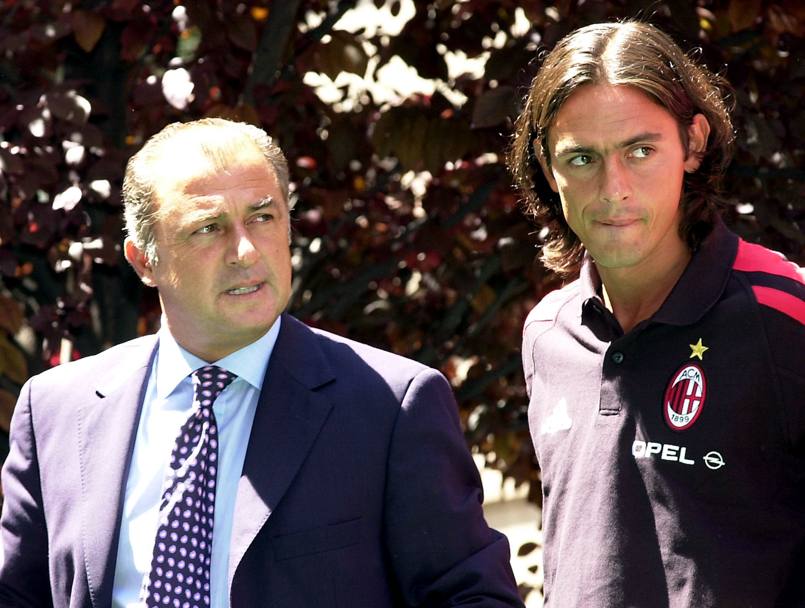 Filippo Inzaghi, piacentino classe 1973, arriva al Milan per 70 miliardi nell&#39;estate del 2001, all&#39;et di 28 anni. In precedenza aveva gi giocato con Leffe, Verona, Piacenza, Parma, Atalanta (dove vinse il titolo di capocannoniere nel 1997) e Juventus (dove rimase fino al 2001 vincendo uno scudetto e una Supercoppa italiana). Qui  con Fatih Terim, suo primo allenatore al Milan. Ap